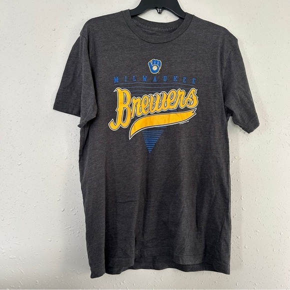MLB Grey Milwaukee Brewers Short Sleeve T-Shirt Tee Casual Athletic Wear Large - Picture 1 of 7